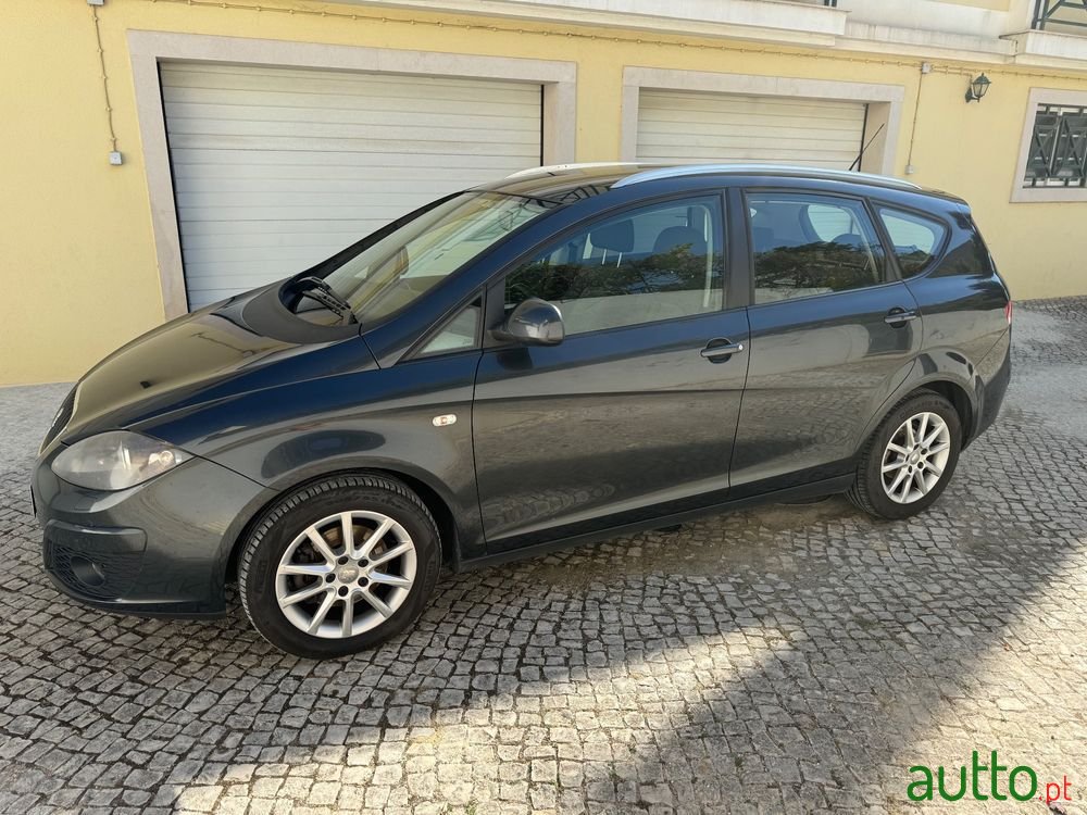 2011' SEAT Altea photo #2