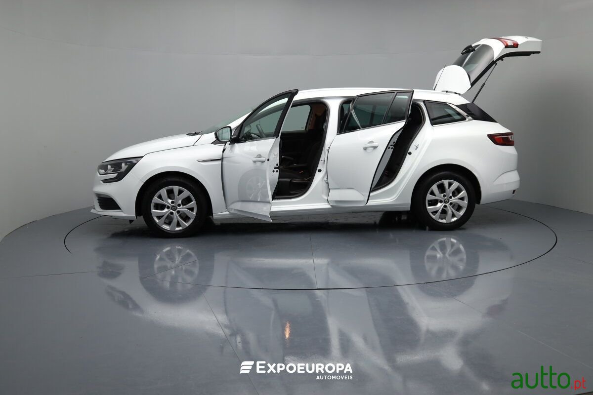 2019' Renault Megane Sport Tourer photo #4