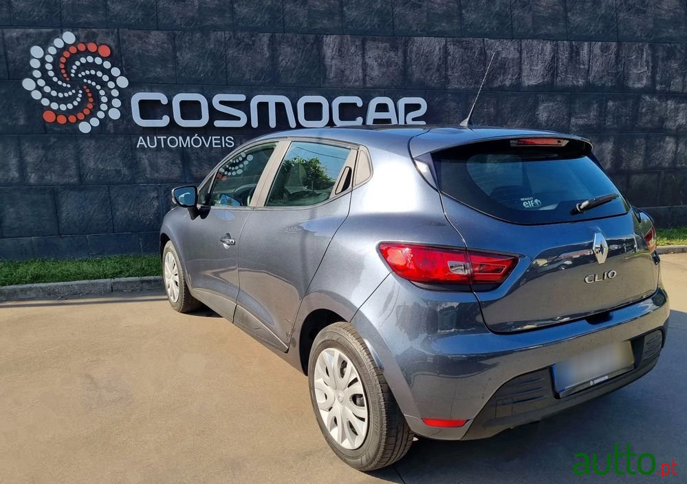 2019' Renault Clio 1.5 Dci Zen photo #3