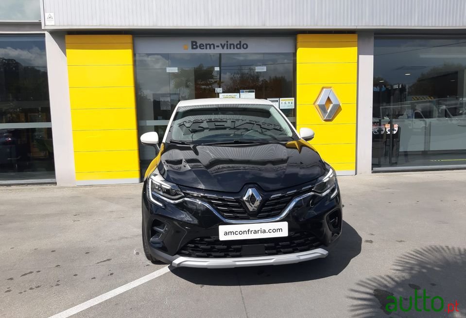 2021' Renault Captur photo #2