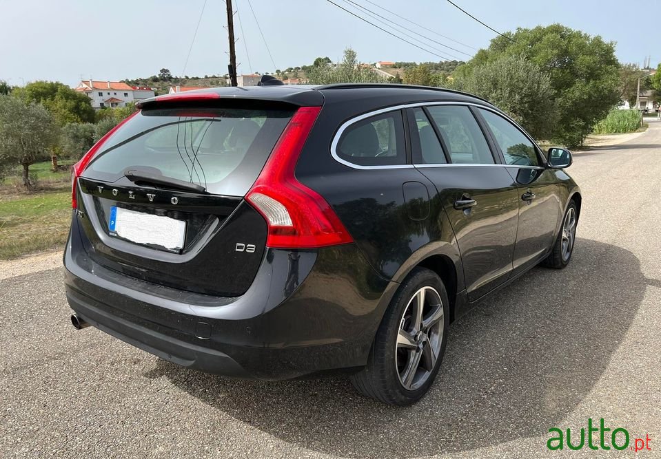 2011' Volvo V60 photo #5