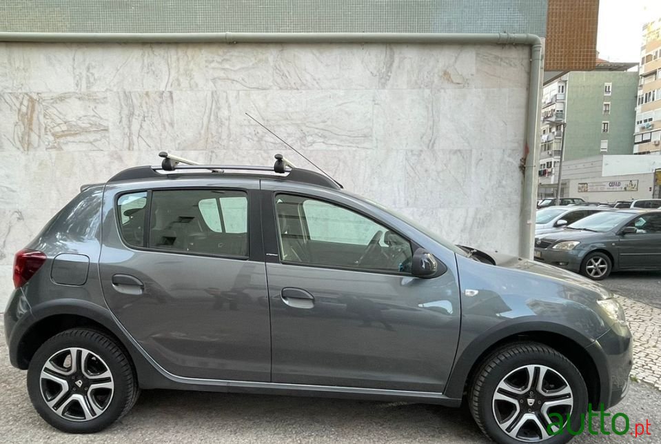 2018' Dacia Sandero photo #2