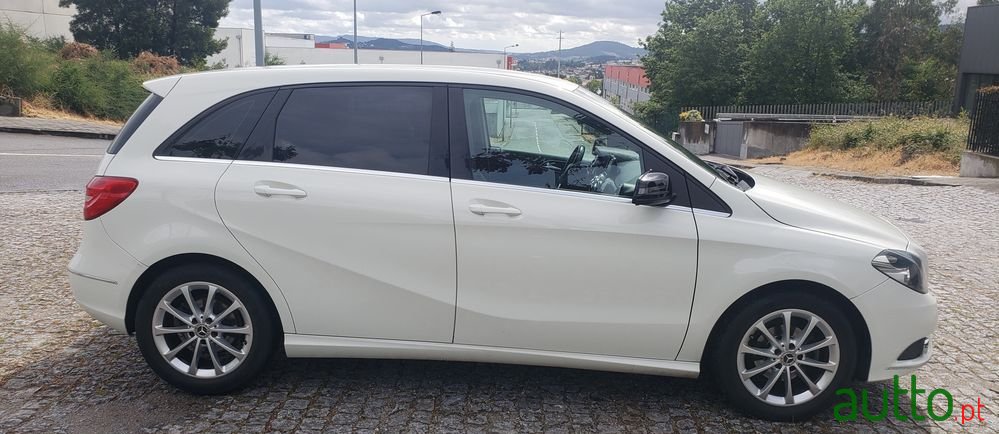 2014' Mercedes-Benz B 180 photo #5