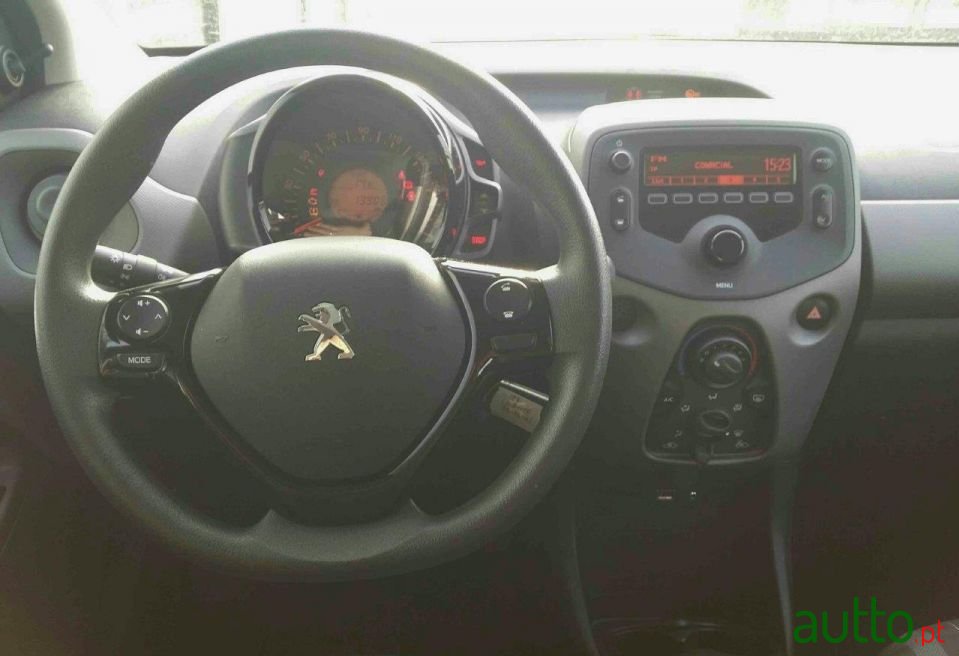 2020' Peugeot 108 photo #6