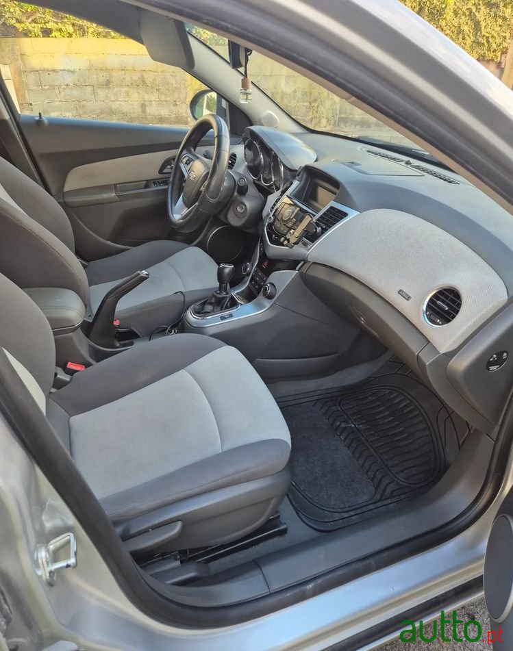 2010' Chevrolet Cruze 2.0 Vcdi Lt photo #3