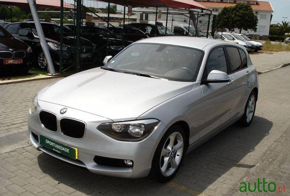 2012' BMW 118 D Line Urban photo #1