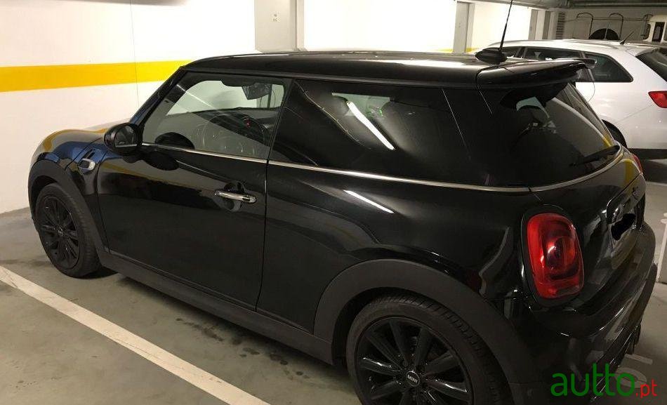 2015' MINI Cooper Sd photo #2