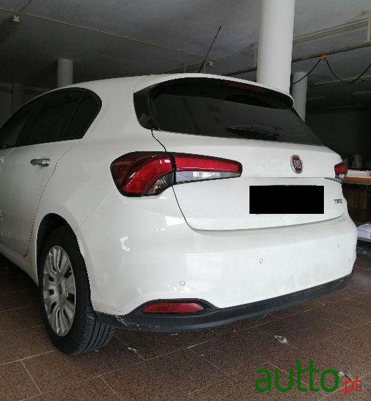 2018' Fiat Tipo photo #1