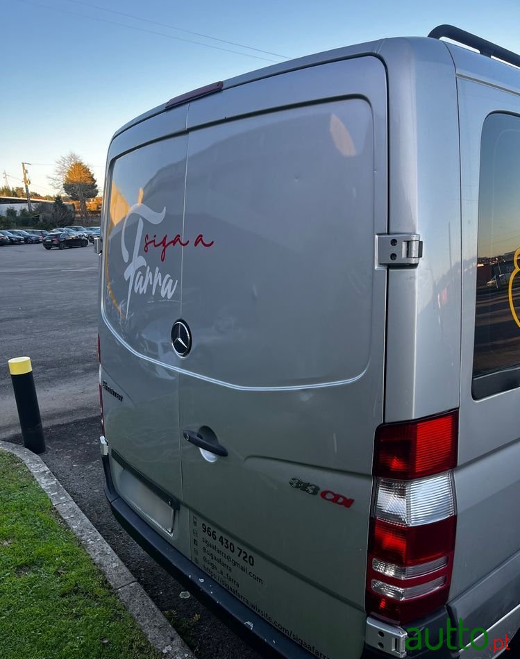 2010' Mercedes-Benz Sprinter photo #5