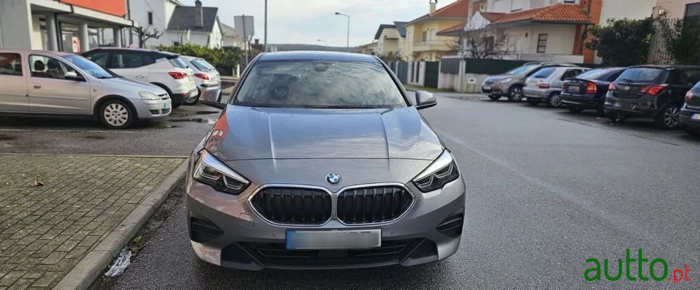 2021' BMW 216 Gran Coupé photo #2