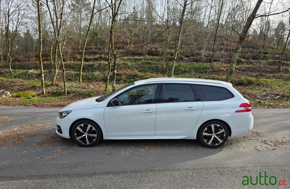 2022' Peugeot 308 Sw photo #5