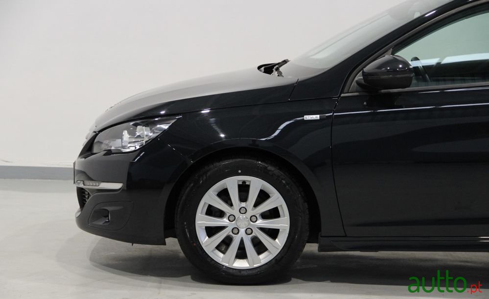 2016' Peugeot 308 1.6 Bluehdi Style photo #3