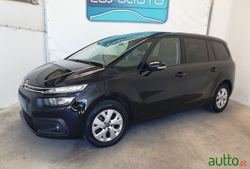 2021' Citroen Grand C4 SpaceTourer photo #3