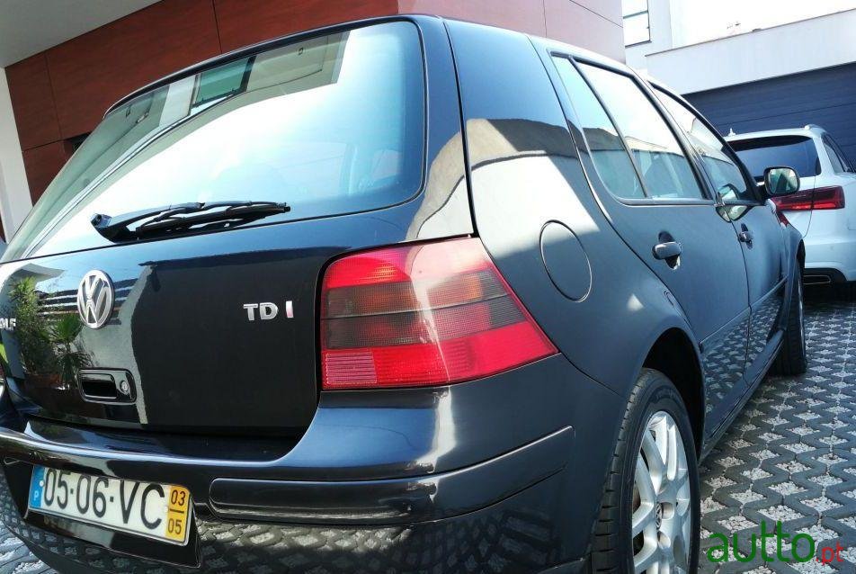 2003' Volkswagen Golf 1.9Tdi Highline photo #4