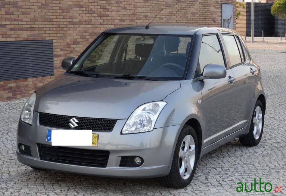 2007' Suzuki Swift photo #2