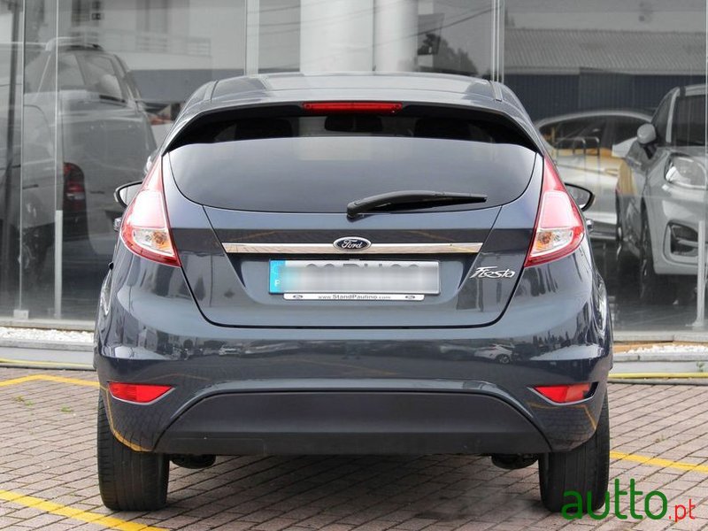 2015' Ford Fiesta photo #5