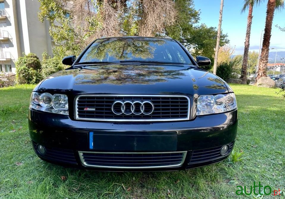 2002' Audi A4 Avant photo #1