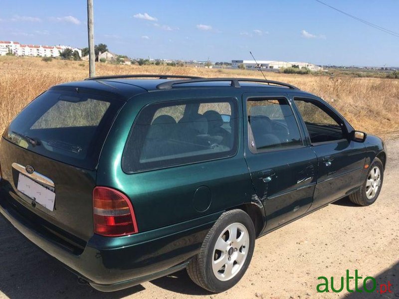 1999' Ford Mondeo-Sw 1.8 Td photo #1