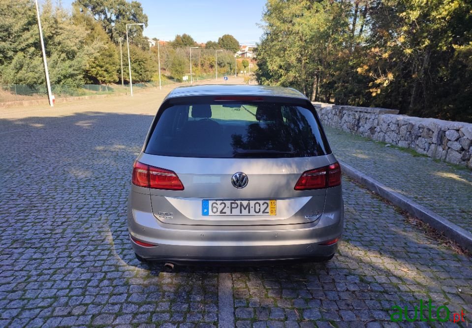 2015' Volkswagen Golf Sportsvan photo #6