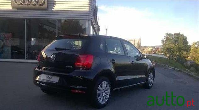 2017' Volkswagen Polo 1.0 Alive! photo #2