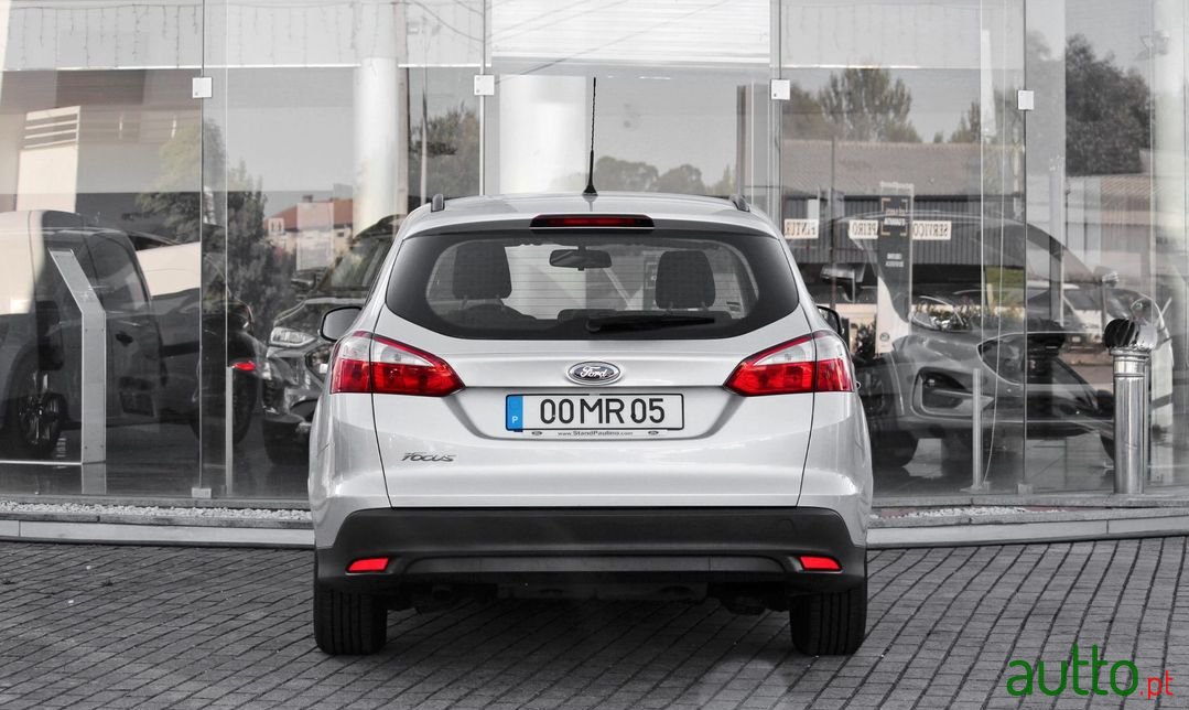 2012' Ford Focus Sw photo #3