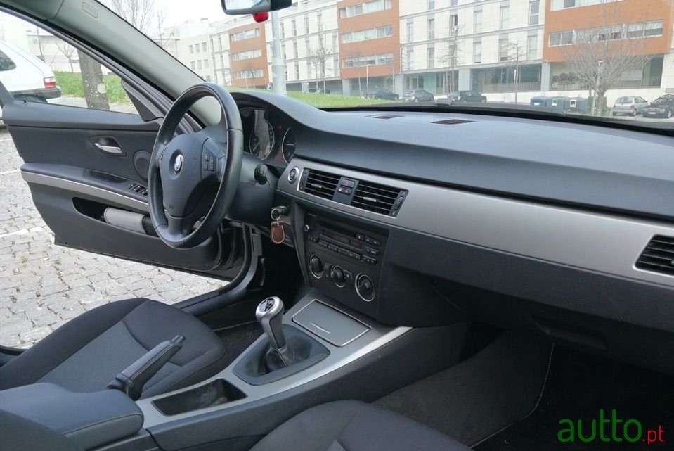 2007' BMW 320 photo #4