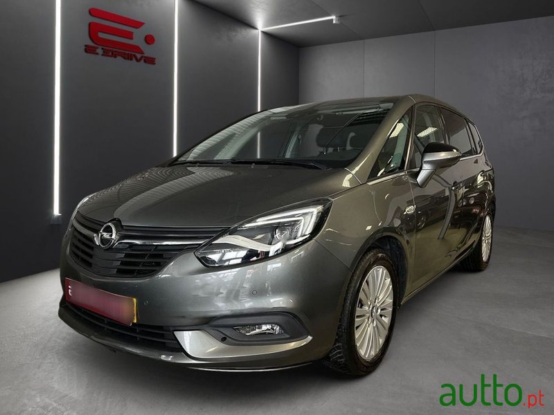 2019' Opel Zafira photo #1