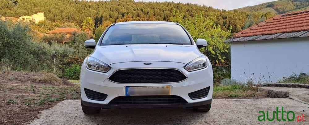 2015' Ford Focus Sw photo #3