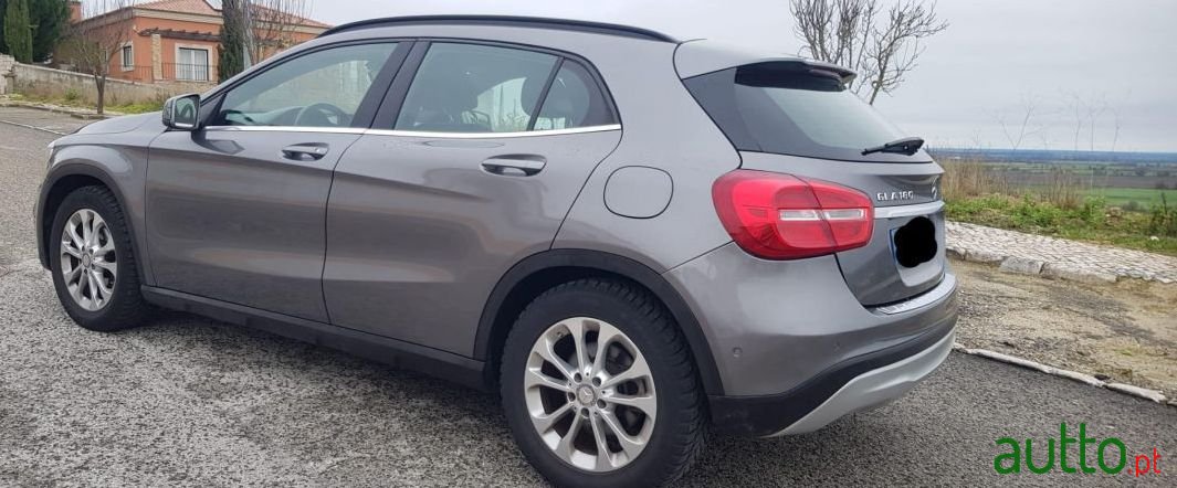 2014' Mercedes-Benz Gla-180 photo #2