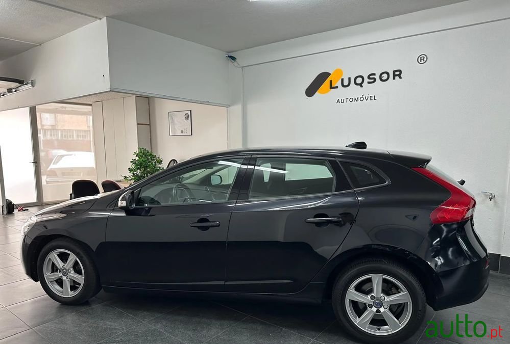 2015' Volvo V40 1.6 D2 Eco Kinetic photo #4