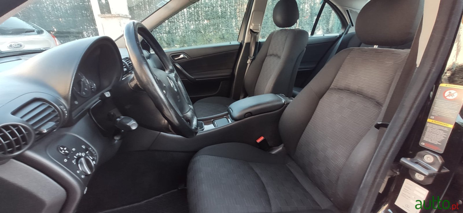 2005' Mercedes-Benz 220 photo #5