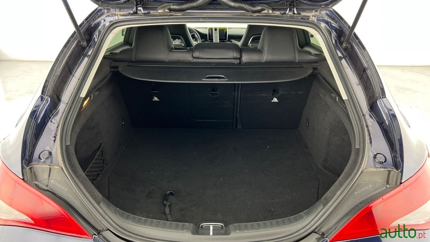 2017' Mercedes-Benz Cla-180 photo #3