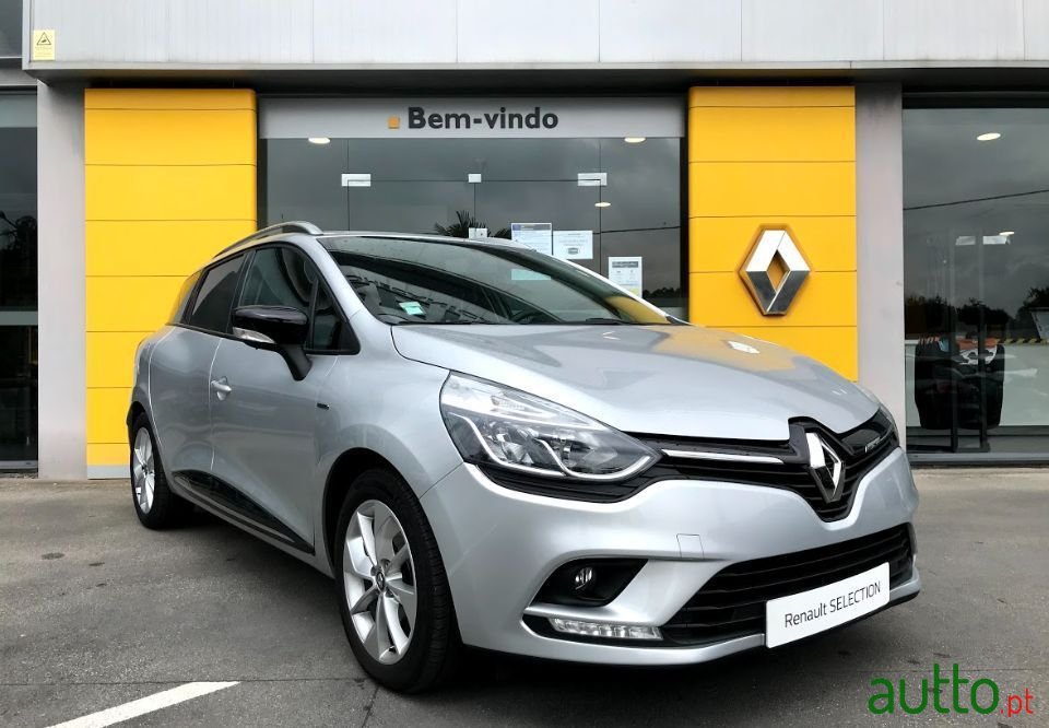 2019' Renault Clio Sport Tourer photo #1