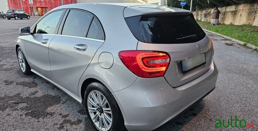 2015' Mercedes-Benz Classe A photo #4