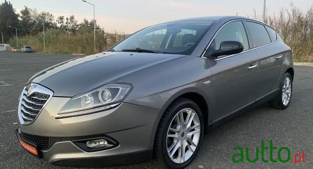 2013' Lancia Delta photo #3