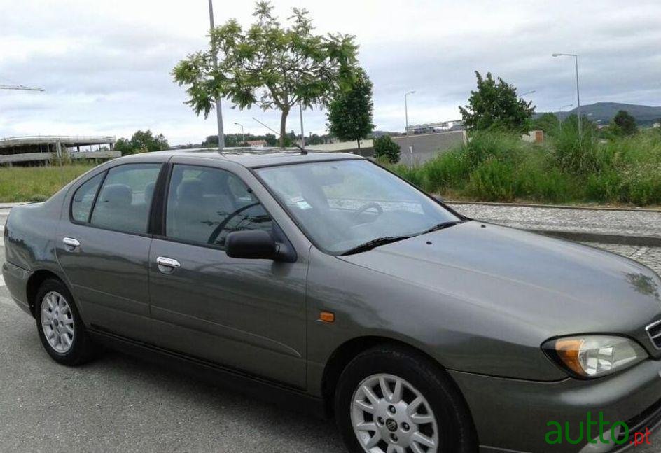 2001' Nissan Primera photo #2