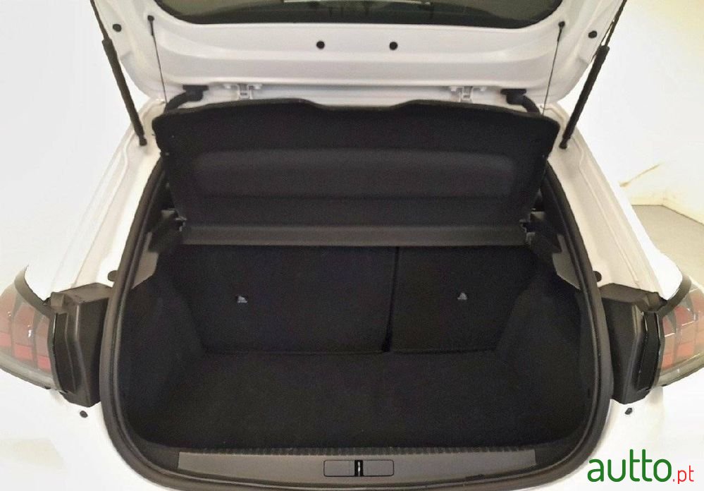 2022' Peugeot 208 photo #6