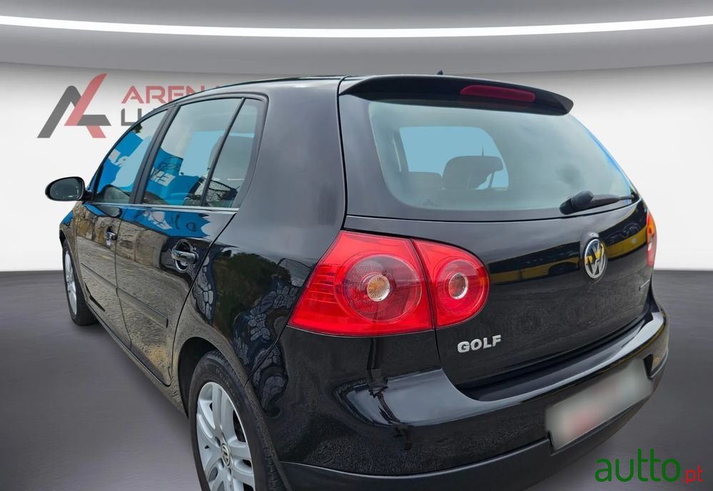 2008' Volkswagen Golf photo #3