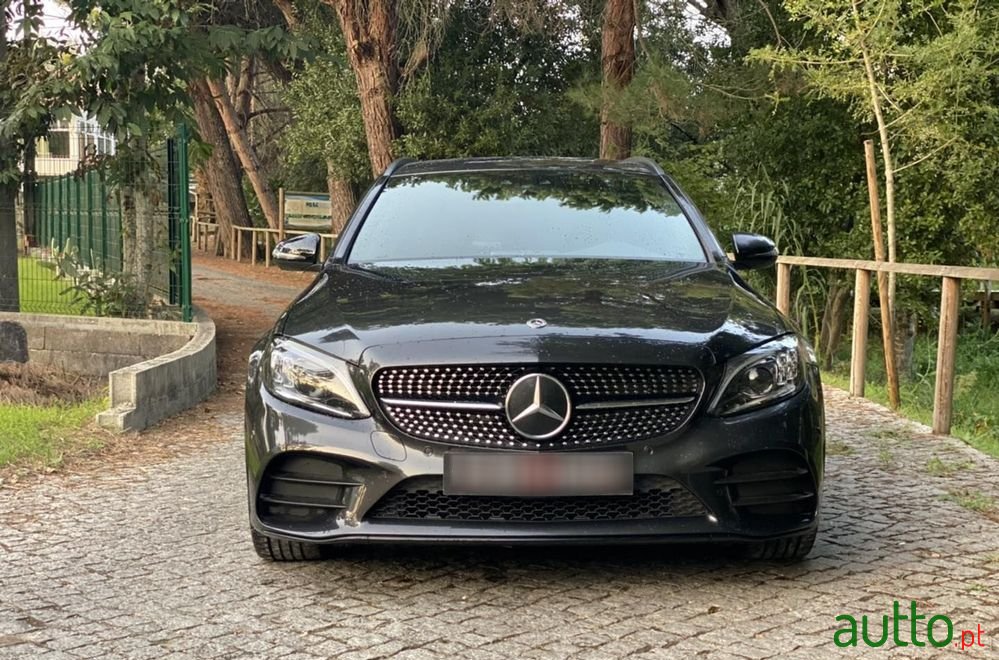 2021' Mercedes-Benz C 220 D Amg Line photo #5