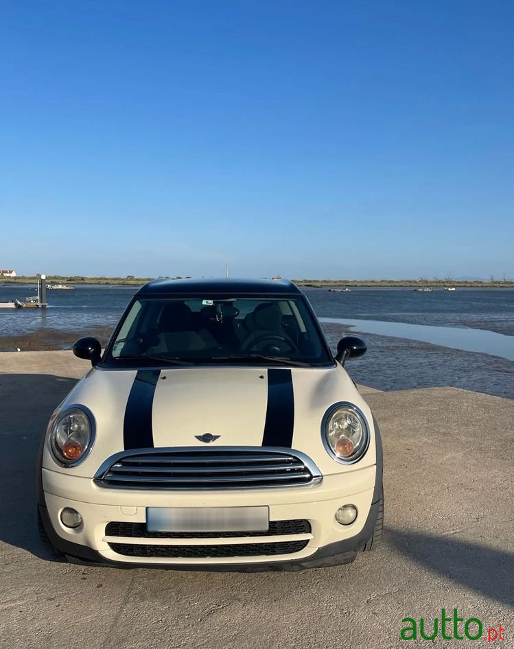 2008' MINI Clubman Cooper D photo #2