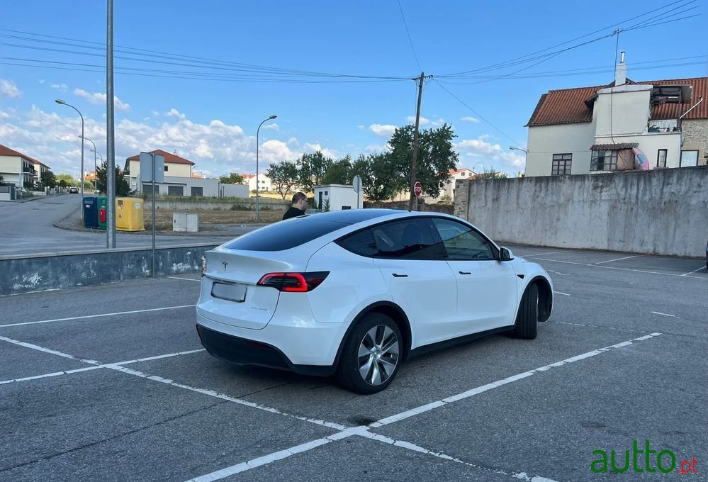 2023' Tesla Model Y photo #3