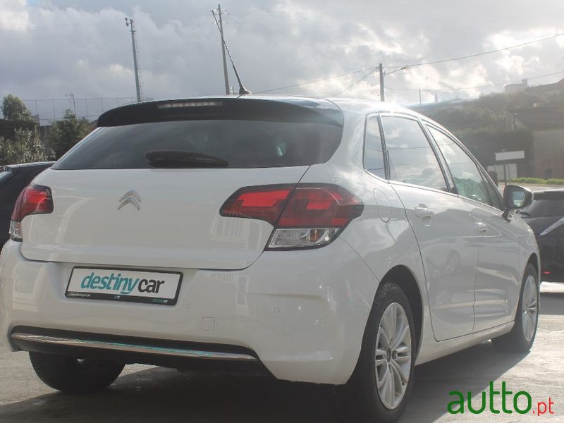 2016' Citroen C4 photo #5