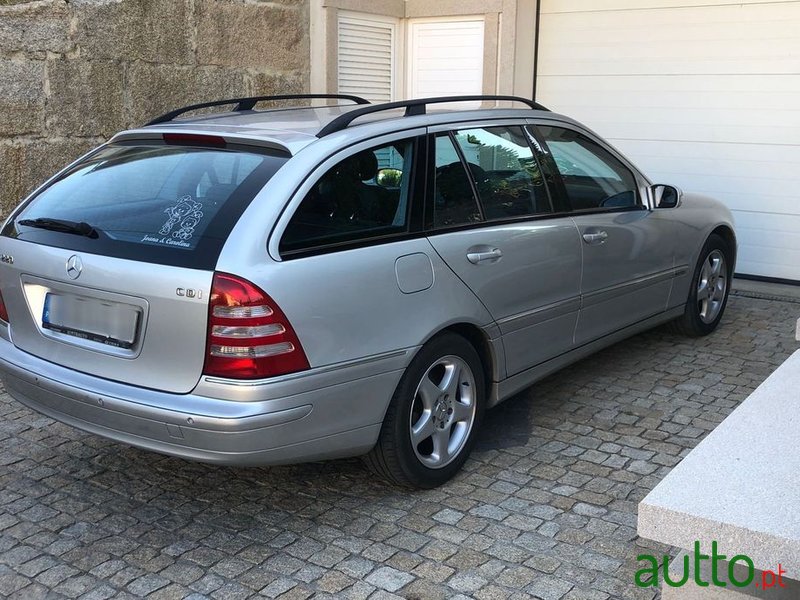 2004' Mercedes-Benz C 220 photo #4