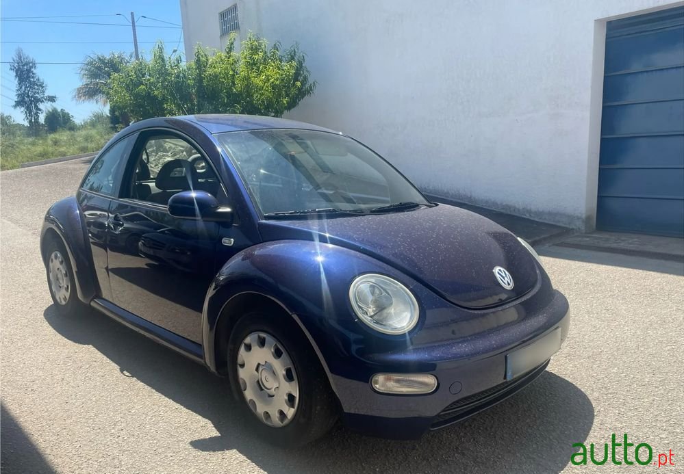 2002' Volkswagen New Beetle 1.4 photo #1