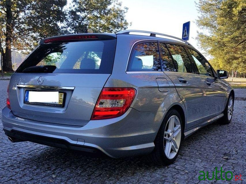 2011' Mercedes-Benz C-200 Amg photo #1