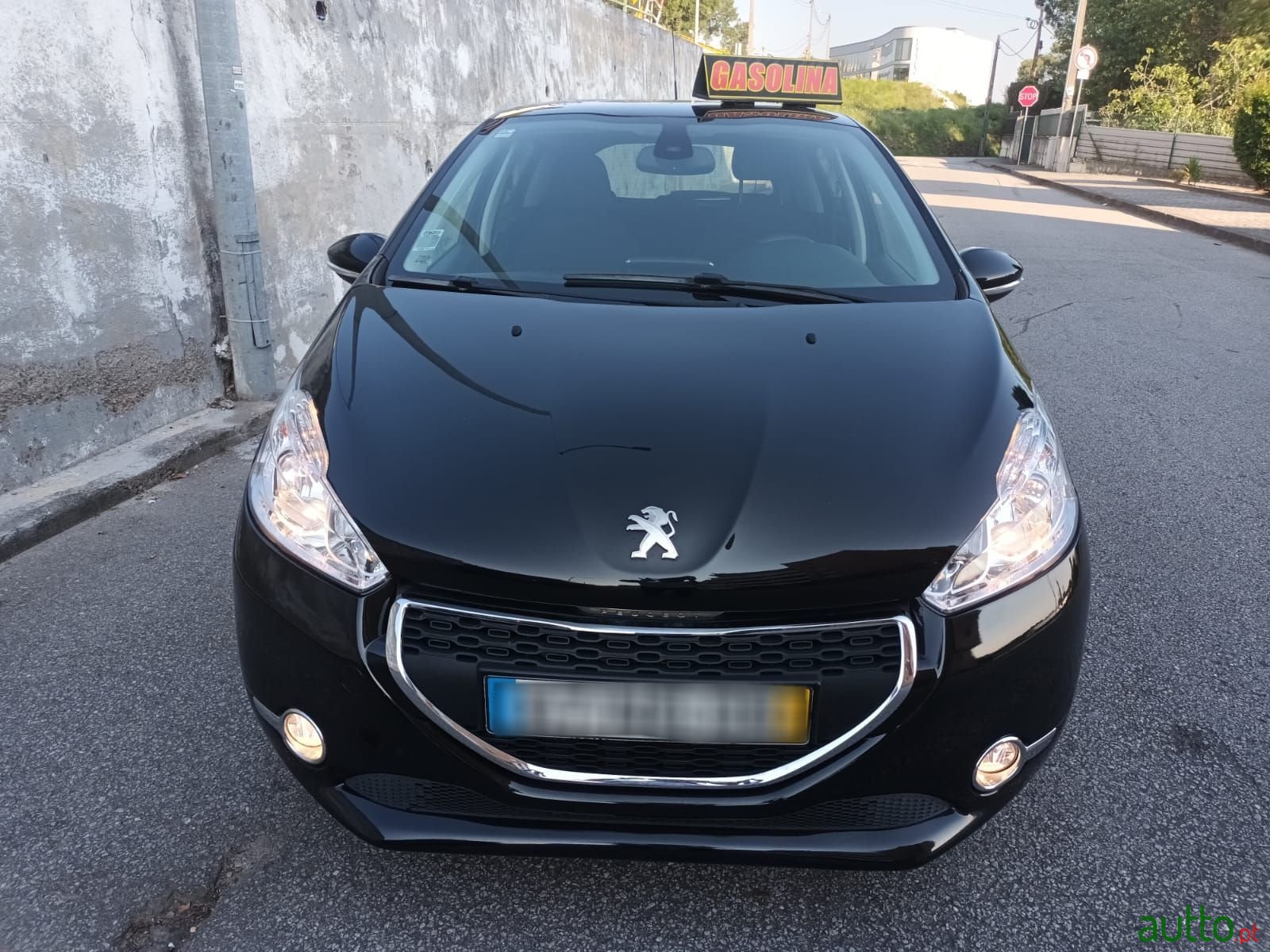 2013' Peugeot 208 photo #3