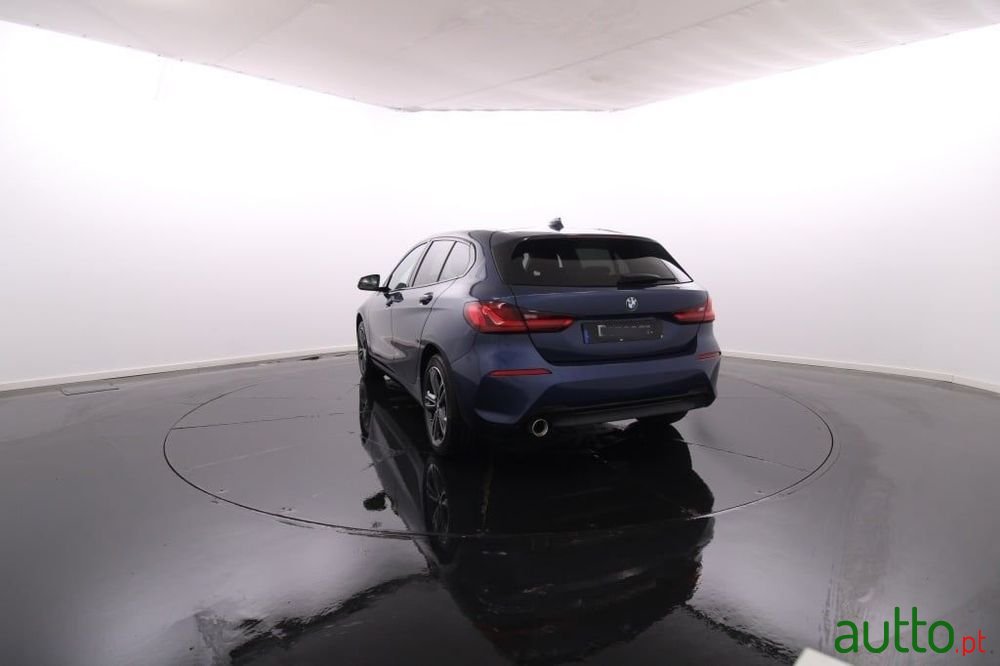 2022' BMW Série 1 D Line Sport Auto photo #5