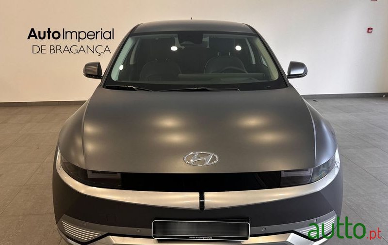 2024' Hyundai Ioniq 5 photo #2