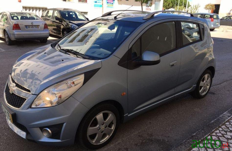 2011' Chevrolet Spark photo #2