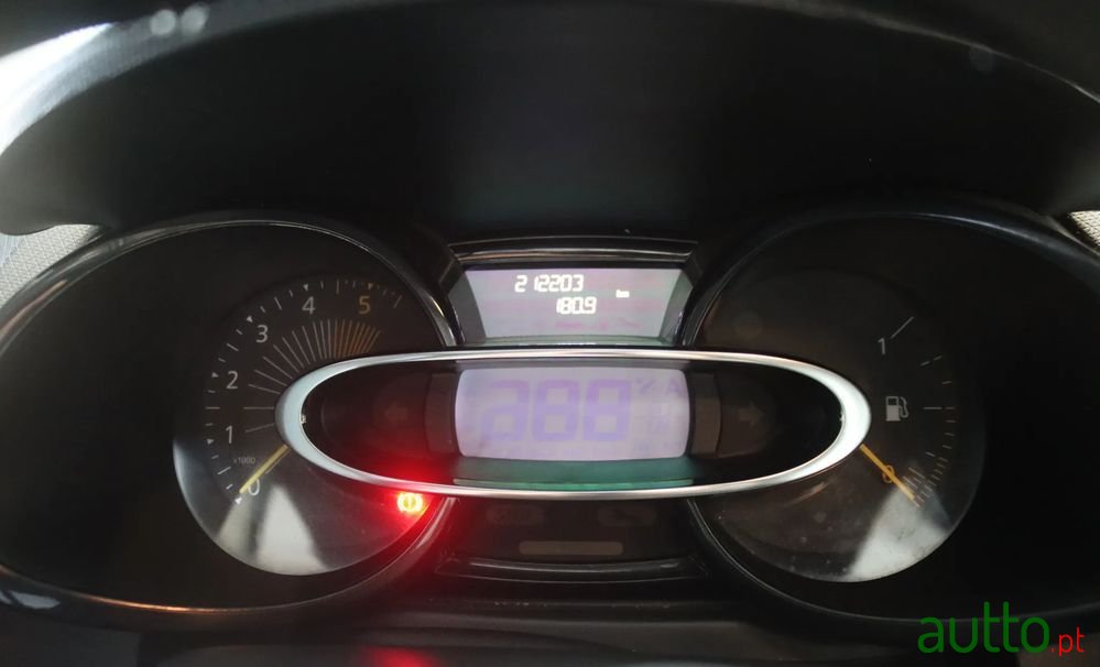 2015' Renault Clio 1.5 Dci # photo #4